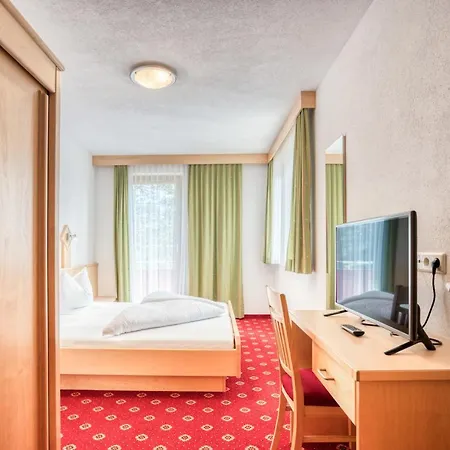 מלון דירות Appartementhaus Sonneck 3*